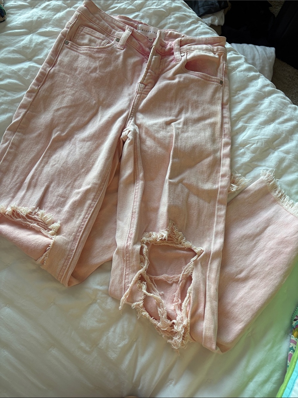 Women's Skinny Ripped Jeans in Light Pink